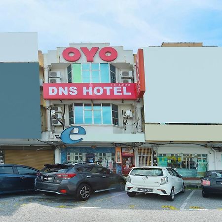 איפוה Oyo 575 Hotel Dns מראה חיצוני תמונה