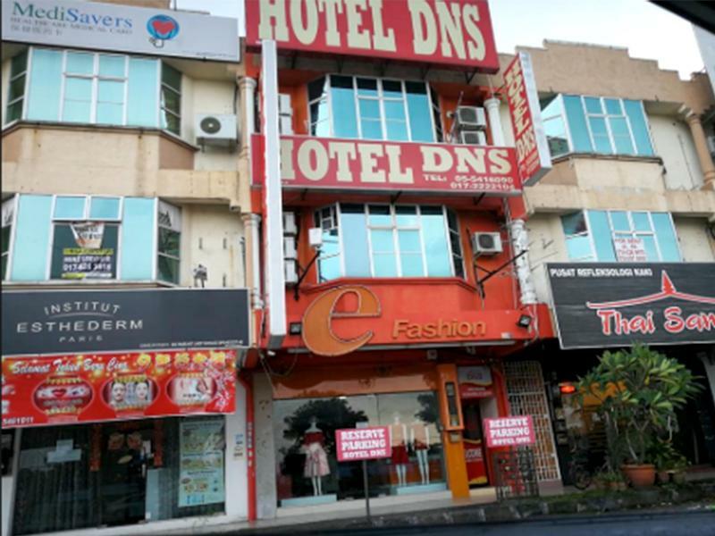 איפוה Oyo 575 Hotel Dns מראה חיצוני תמונה